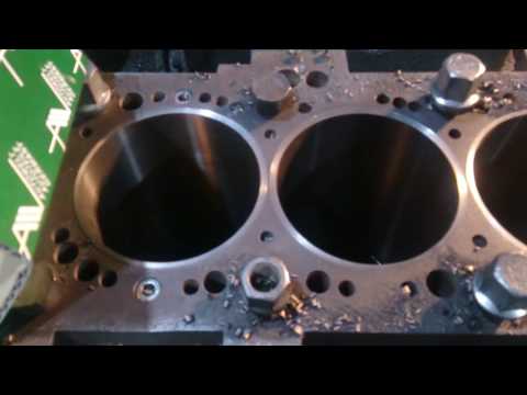 Видео: Плита на ВАЗ 21083 гильзовка блока цилиндров с увеличением объёма