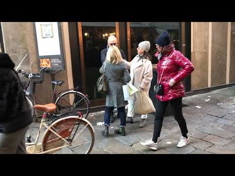 Видео: ГАРДЕРОБ ДЛЯ ЖЕНЩИН ЭЛЕГАНТНОГО ВОЗРАСТА 50+ 60+