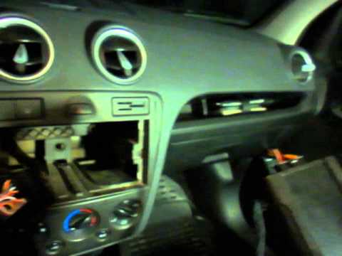 Видео: установка USB на магнитолу 6000 CD часть 1