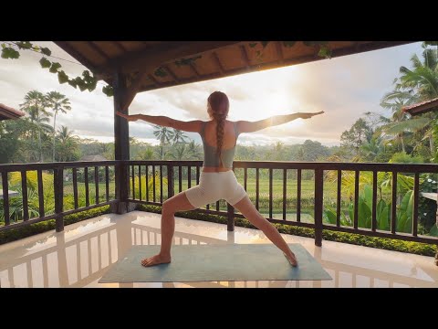 Видео: Йога Флоу | Всё тело | 30 минут | Йога для продолжающих