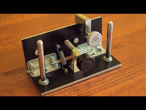 Видео: Самодельное приспособление для создания спусков на ножах. How to make bevel jig?