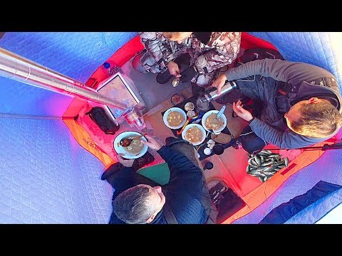 Видео: ЗИМНЯЯ РЫБАЛКА -30 С КОМФОРТОМ КАК В БАНЕ !!! Бешеный клёв по первому льду на озере |  СИБИРИЯ