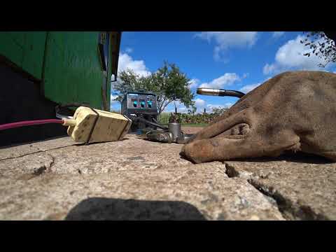 Видео: Jeep grand Cherokee WJ 2.7- 2003 Замена шаровой опоры на бумеранге