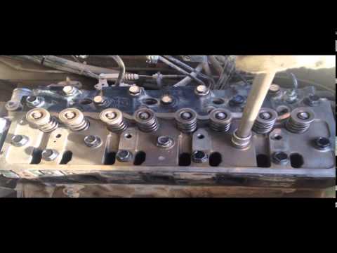 Видео: Ремонт погрузчиков: Прокладка ГБЦ Yanmar 4TNE92