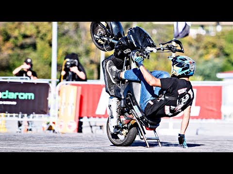 Видео: Наикрутейший Стант на Скутере