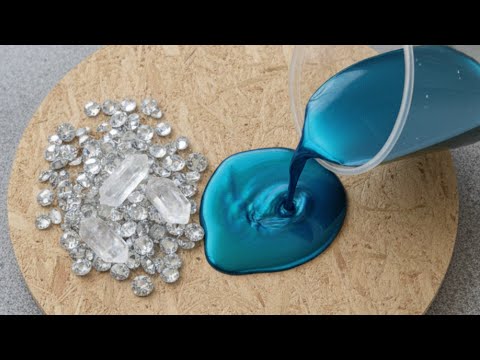 Видео: Превратите подставку для долларовой ёлки ​​в РОСКОШНЫЙ журнальный столик CRYSTAL! 🤯