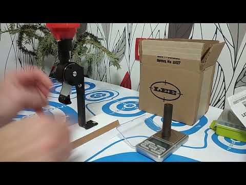 Видео: Дозатор пороха Lee Perfect Powder Measure