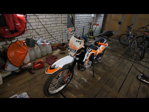 Видео: KAYO T2 250 ENDURO 21/18 (2022). Статик-обзор: нюансы сборки, недостатки и достоинства.