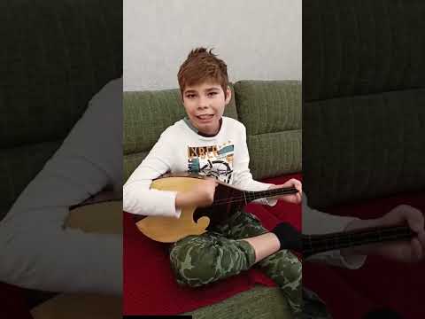 Видео: Ақбұлақ на домбре #песня #мальчик #казахстан #домбра #ноздря #акбулак #музыка