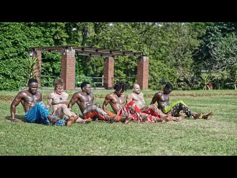 Видео: 10-минутная тренировка пресса и косых мышц живота | оборудование не требуется | упражнения с собс...