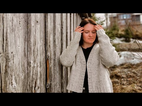 Видео: VLOG 17/2022 | ЧТО СЕЙЧАС ВЯЖУ | ДВЕ ГОТОВЫЕ РАБОТЫ | КАРДИГАН С ЯПОНСКИМ ПЛЕЧОМ | ОПЯТЬ ВЯЖУ НОСКИ