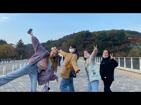 Видео: VLOG|KOREA: Seoul Land, русское кафе и друзья! 😛