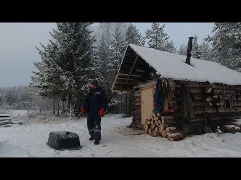 Видео: НОЧУЮ в ИЗБЕ. ПЕРВЫЙ ЛЁД на ТАЁЖНОМ ОЗЕРЕ где Я НЕ БЫЛ 12 ЛЕТ. ЩУКИ на ЖЕРЛИЦЫ. Вторая серия.