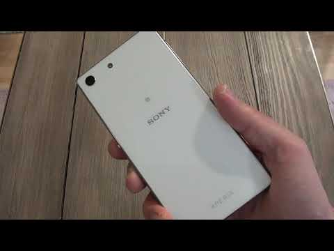 Видео: Обзор Sony Xperia M5 - смартфон 6-летней давности с защитой от воды