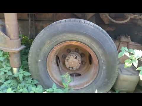 Видео: ЗиЛ-133ГЯ с крановой установкой.