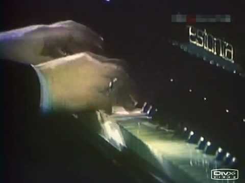 Видео: Леонид Чижик - импровизация на темы И. Дунаевского