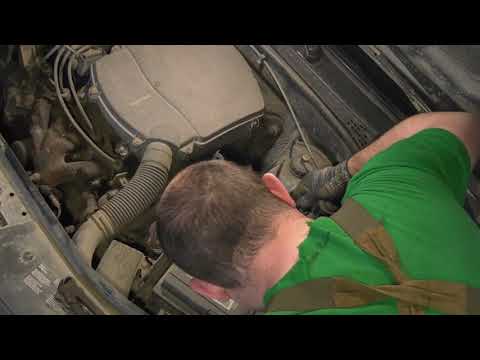 Видео: Замена антифриза на рено логан 1.4