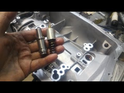 Видео: Ford Ranger 6R80 Термоклапан Байпасный охладитель Mazda BT50 6R80 Расположение Термоклапан Байпас...