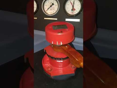 Видео: 2тэ25км компрессор ақаулары. нейсправности компрессора