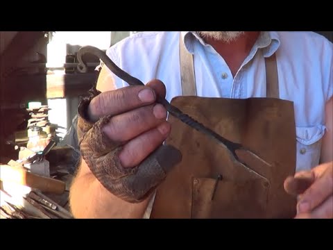 Видео: Кузнечное дело — ковка набора столовых приборов — The Fork