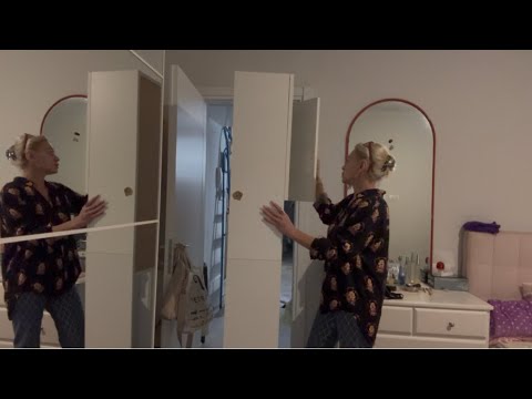 Видео: Тащим Шкаф Перестановка Мебели 