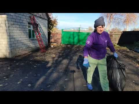 Видео: Утеплили чердак на флигеле...Убрали во дворе...