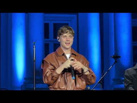 Видео: Ваня Дмитриенко / Москва концерт Усадьба Кусково 14.09.25