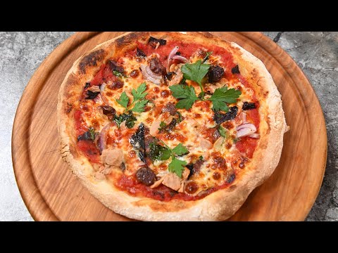 Видео: Пицца Путтанеска. Коктейль кокосовый поцелуй