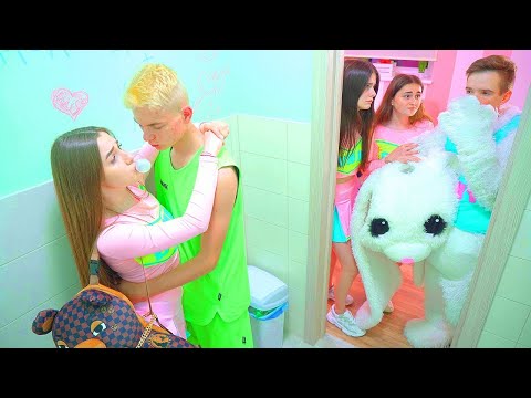 Видео: Маскота жели да одузме Дијану од кошаркаша! | Ко је сазнао истину о маскоти тима?