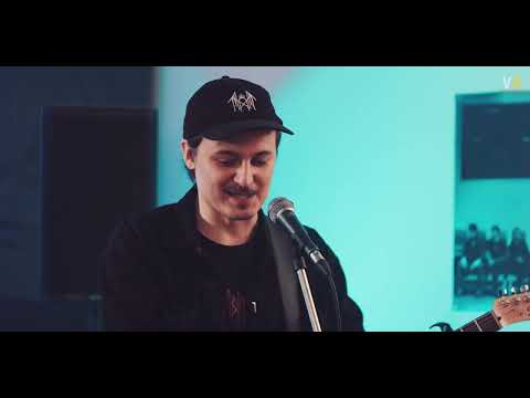 Видео: Bird Bone - Полное выступление (2.0 Лайв)