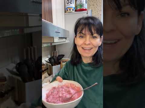 Видео: Плодово мляко с бисквити и чиа в Зоната