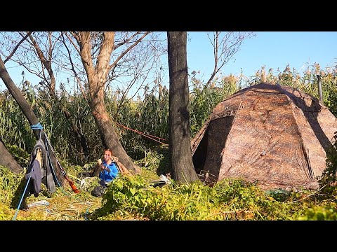 Видео: ВЗЯЛ ЖЕНУ на ОТКРЫТИЕ ОХОТЫ. НОЧЁВКА В ПАЛАТКЕ С ПЕЧКОЙ и РЫБАЛКА.  Охота на утку 2025