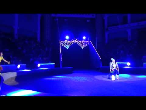 Видео: Клоуны. Бриллиантовый цирк Якутии. Комарики реприза