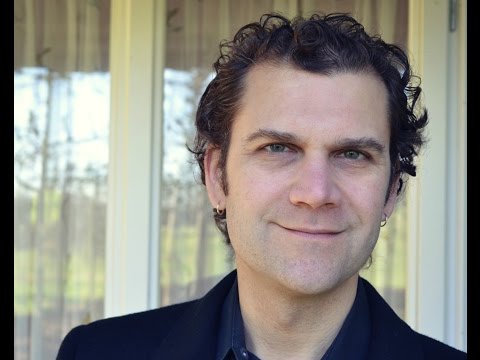 Видео: Разминка перед пением – Длинные гаммы – Диапазон тенора