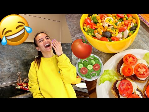 Видео: Смях в кухнята с Изи 😂💛 | Любимата ми салата и сандвич