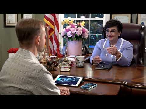 Видео: Вы поженились и вам нужна грин карта?