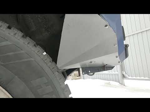 Видео: Делика для путешествий! Защита, расширители арок, салон, сидения, подножки