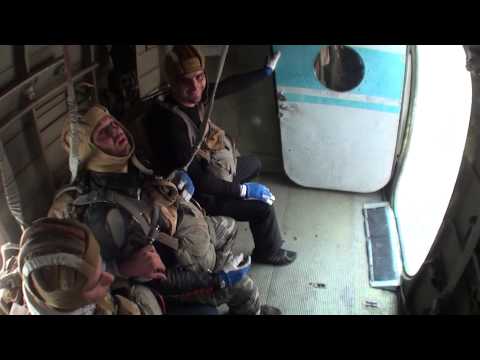 Видео: Выброска дубов. Пришлось приземляться в самолете...