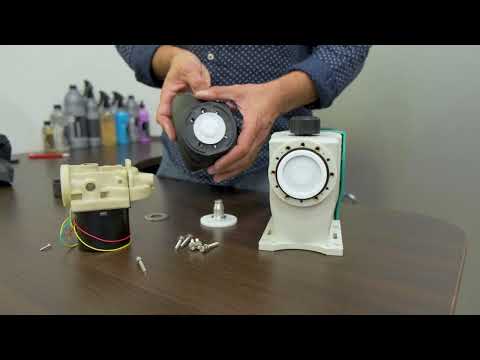 Видео: Дозирующие мембранные насосы, для мойки самообслуживания NEWDOSE