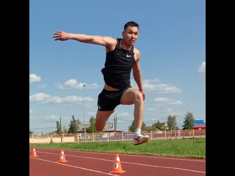 Видео: Ыстаҥа рекордсмена Кай Адамов
