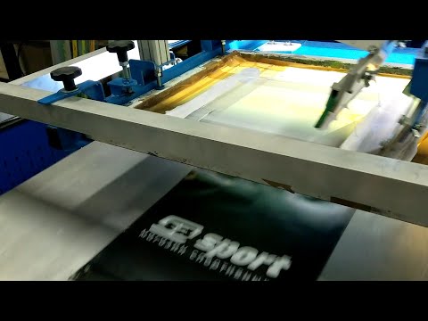 Видео: Печать на пакетах ПВД методом шелкографии. Трафаретный станок. LED сушка.
