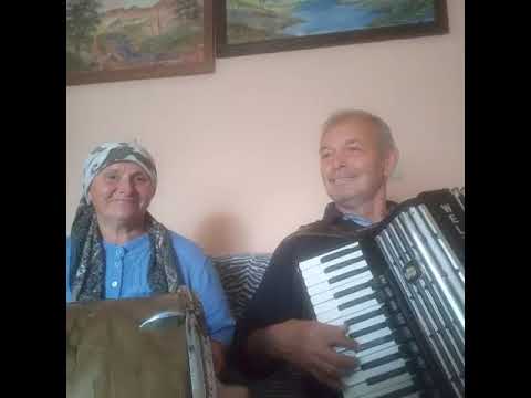 Видео: Сладуно моме,моме хубава - с.Плъстина - семейство Бангирови 😉