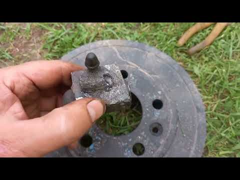 Видео: Замена заднего тормозного цилиндра на Рено Дастер...