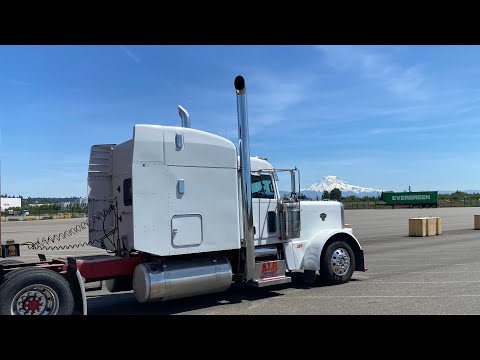 Видео: May 28, 2025 работа в США на классическом грузовике Peterbilt 389 C15 Cat￼￼
