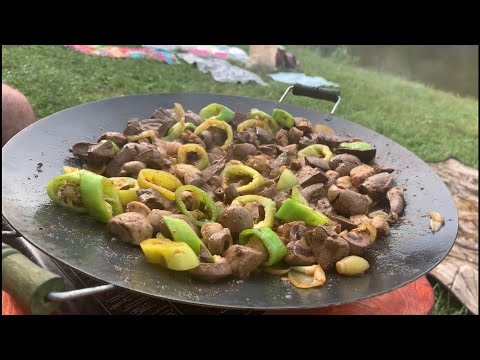 Видео: Джиз-быз: жаркое в садже (печень, почки, сердце и яички бараньи)