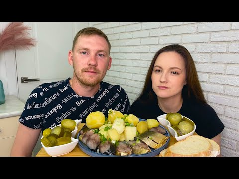 Видео: МУКБАНГ СКУМБРИЯ И КАРТОШКА СОЛЕНЬЯ РАСПАКОВКА TIKI TEX