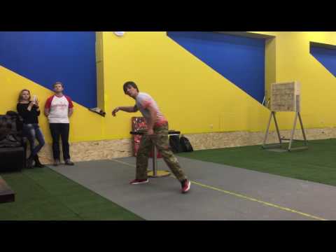 Видео: Мастер класс по метанию ножей от Сергея Федосенко в клубе "Вежливые люди" (ч.1)