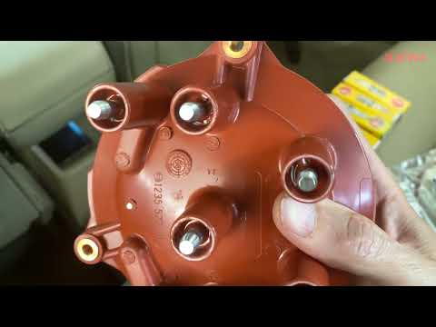 Видео: Mercedes W124 — давайте займёмся обслуживанием зажигания на Blue 300E