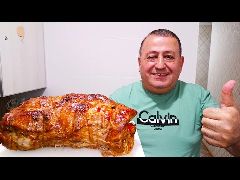 Видео: НА ВСЕ ПРАЗДНИКИ ГОТОВЛЮ ЭТОТ РУЛЕТ! Очень ВКУСНЫЙ и СОЧНЫЙ!
