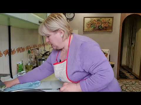 Видео: Наготовила. Суп картофельный, перцы фаршированные, матрешки с яблочным повидлом